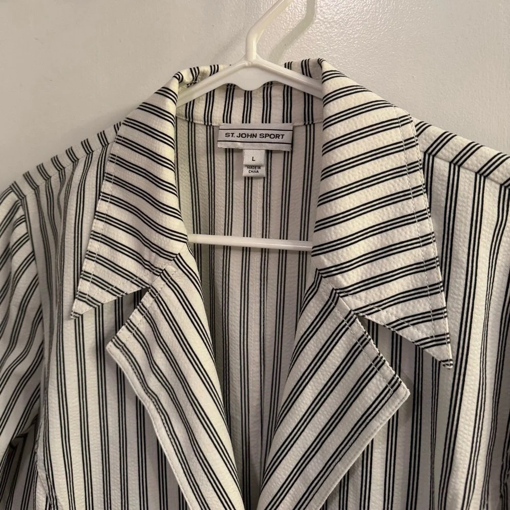 St. John Sport White Black Seersucker Striped Blazer Large